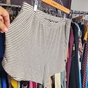 ❤️Ambrielle Black and White Striped Women Shorts